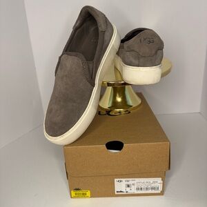 UGG Jass Slip-On Sneakers – Grey Suede Size 6 – Very Good Condition